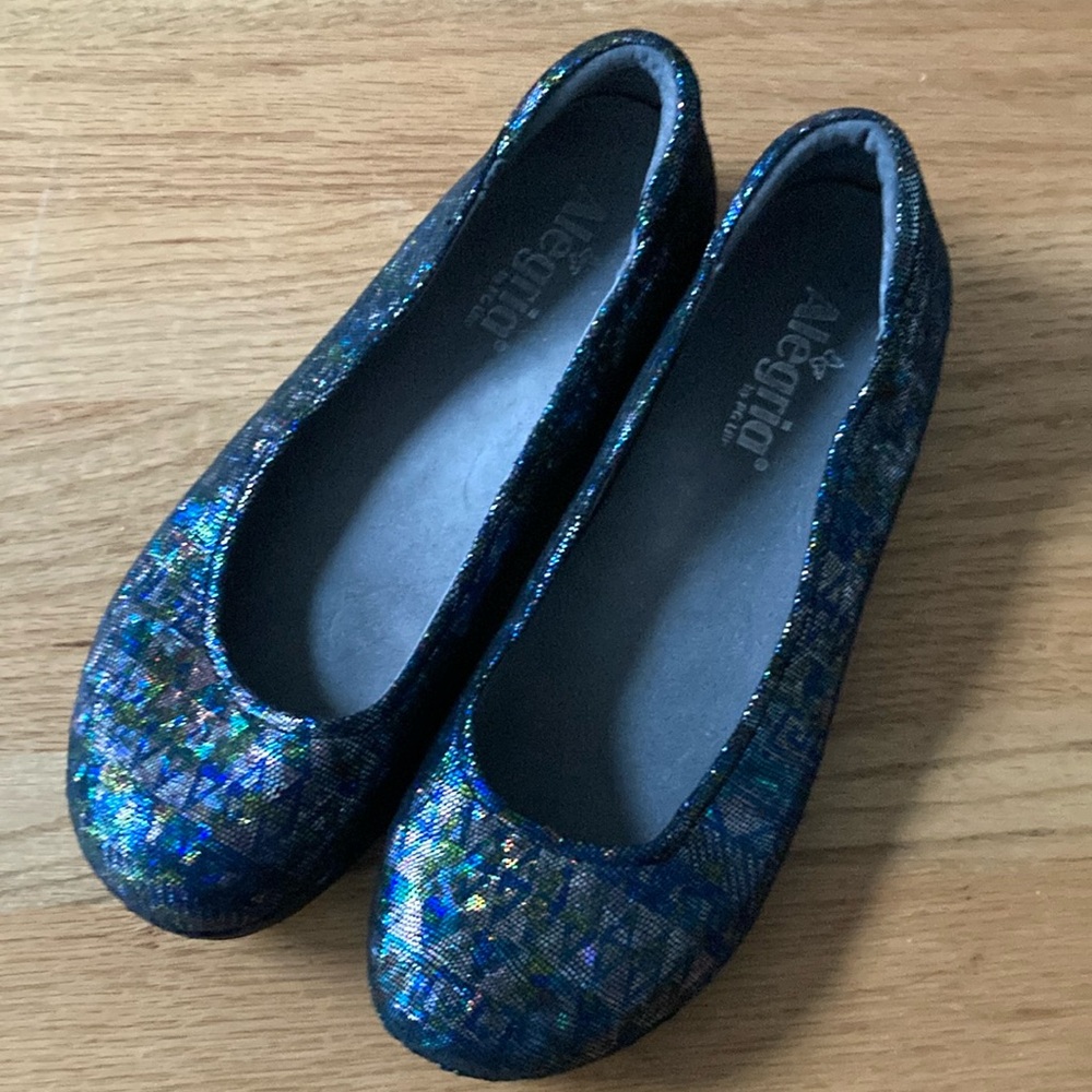 EUC Alegria by PG Lite PET 321 Ballet Rave on the Nile Metallic Flats Size 9